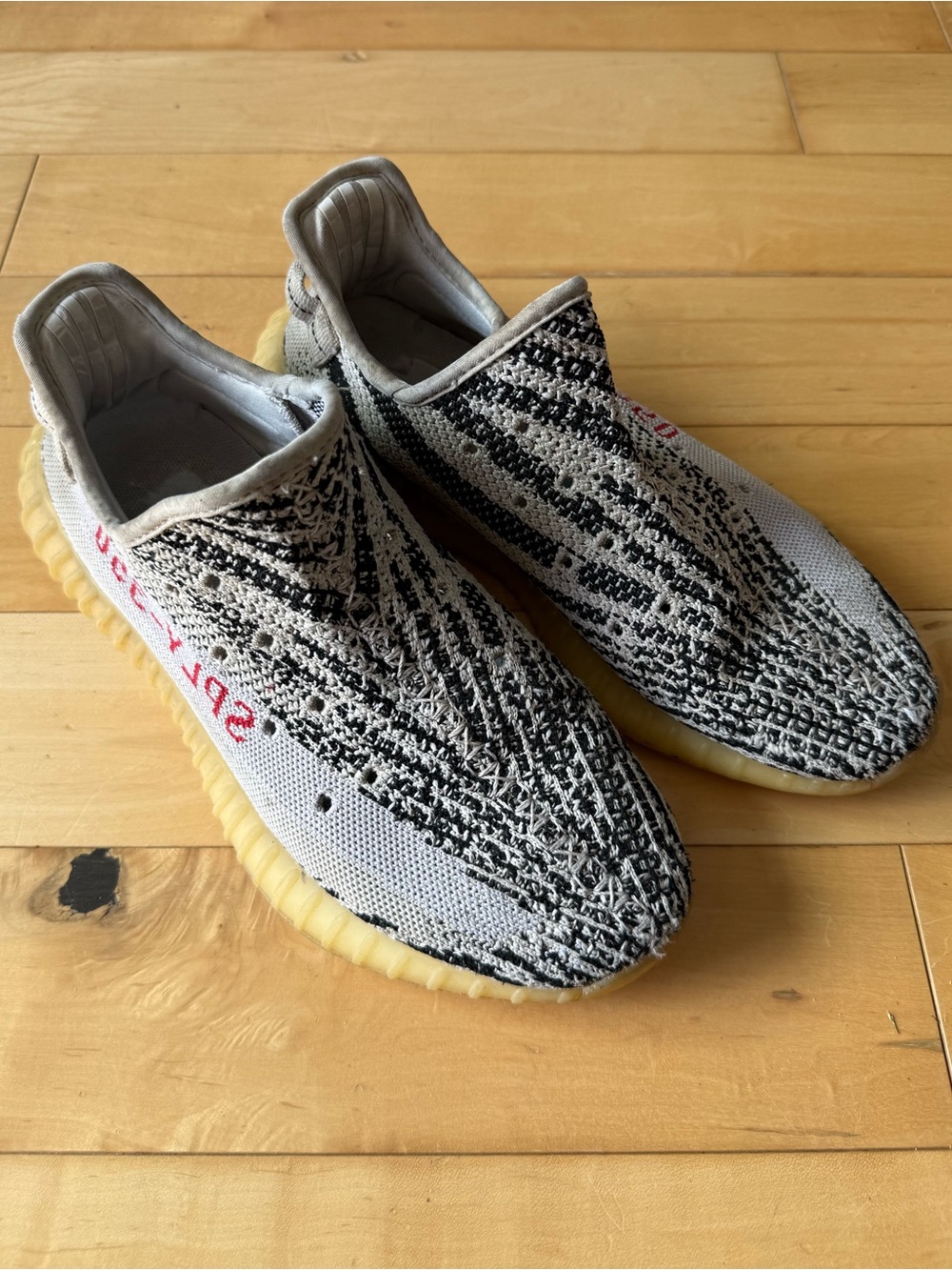 Adidas Yeezy Boost 350 V2 Zebra sneakers